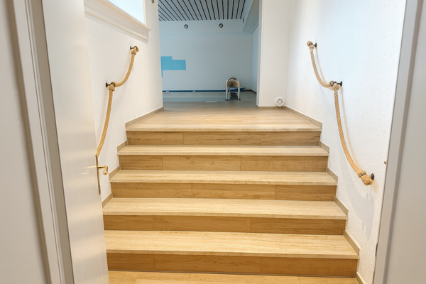 23 WellnessEingang.png