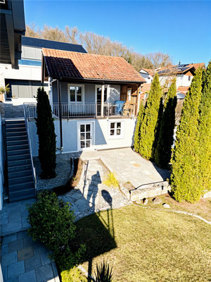 Blick vom EG Balkon auf den Carport.png