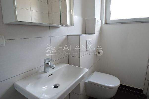 Modernes Tageslichtbad