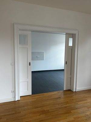 Schiebetür zw. Wohnen &amp; Küche