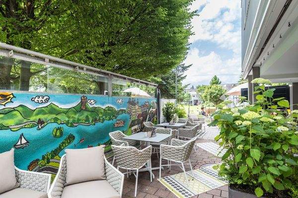 Terrasse im Sommerbetrieb 2025