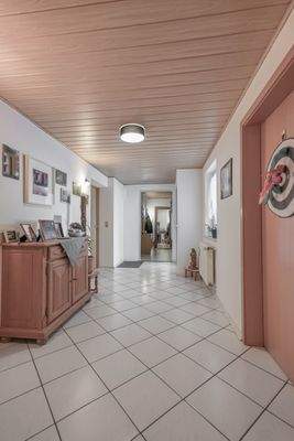 Wohneinheit EG - Flur zur Küche und den Wohnräumen