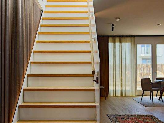 Treppen zur Dachterrasse