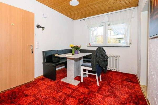 Eingangsbereich mit Essbereich