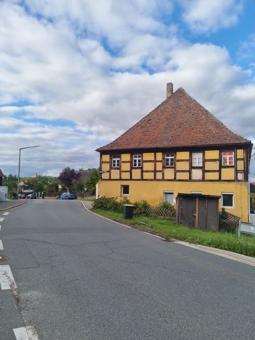 Denkmalgeschütztes Mehrfamilienhaus  in Veitsbronn  birgt großes Potenzial!! Provision frei!!!