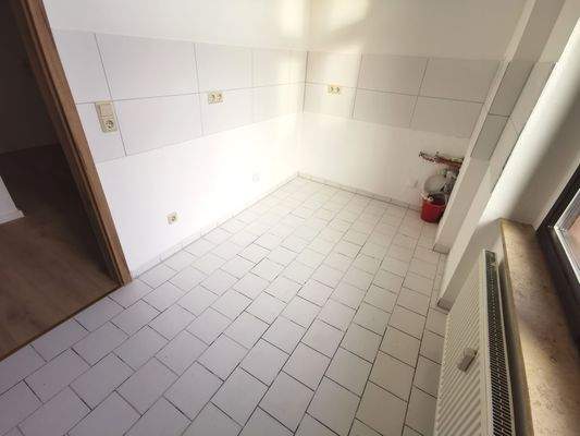 Küche mit modernem Fliesenspiegel.jpg