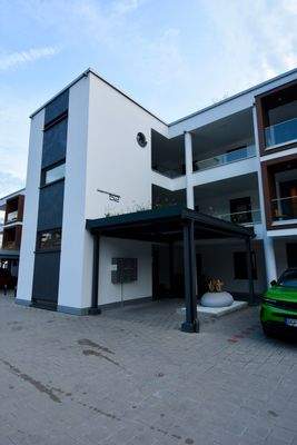 Eingangsbereich Wohnanlage.jpg