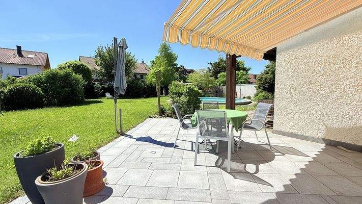 Terrasse mit Essbereich