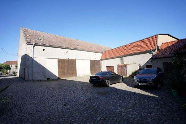 große Scheune und Nebengelass