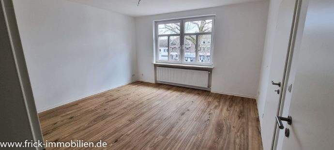 13-Zimmer Marktseite links