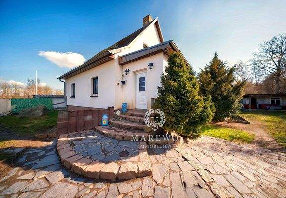 Bestandsgebäude im vorderen Grundstücksteil