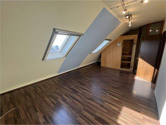 Peter Dondorf Immobilien -  Schlafzimmer OG