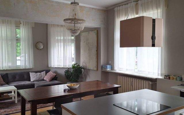 Zimmer mieten in Karlsruhe WG Zimmer auf Zeit Wohnzimmer.jpeg