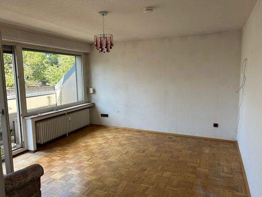 Wohnzimmer aus Sicht des Flurs