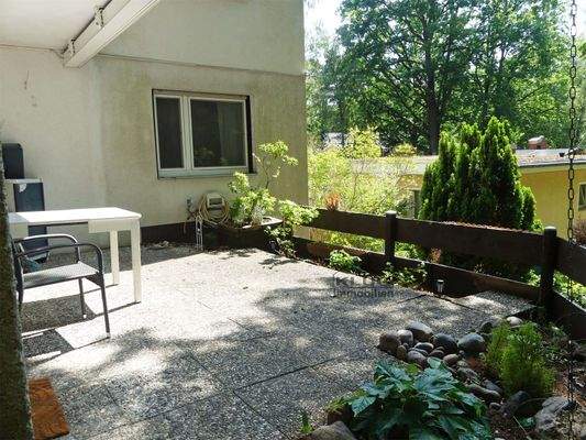 Große Sonnenterrasse