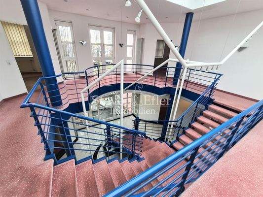 Obere Ebene Verwaltungsgebäude