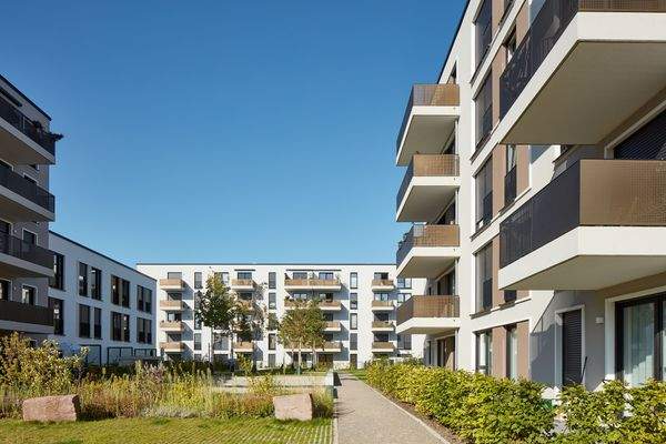 Vierzig549-Außenbereich