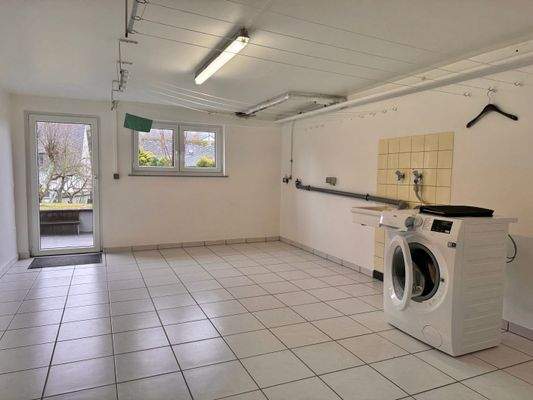 Gemeinschafts-Waschraum