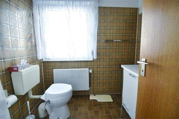 Badezimmer mit Tageslicht