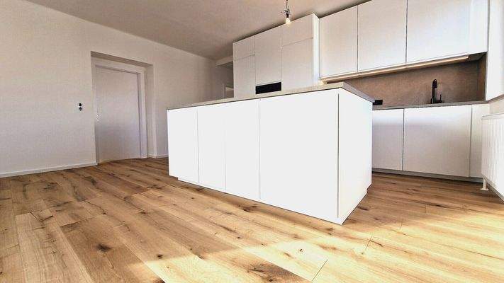 Küche mit Eichenparkett