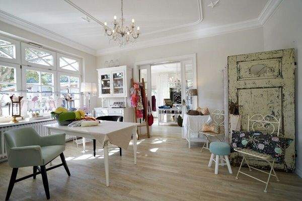 Ausstellungsfläche 1 mit Blick zur Ausstellungsfläche 2