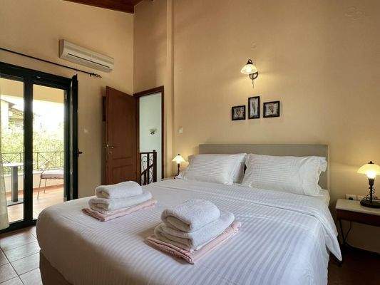 Kreta, Filippos: Villa mit Pool und atemberaubendem Blick zu verkaufen