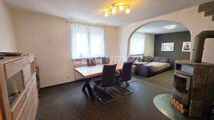 Blick in den offenen Wohn - Essbereich