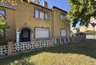 Ansicht mit Eingangsbereich