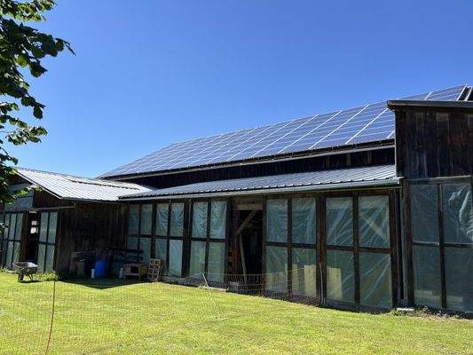 Ansicht, Scheune mit PV