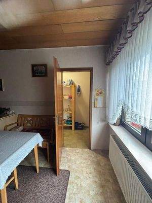 Vorratsraum von der Küche zugänglich