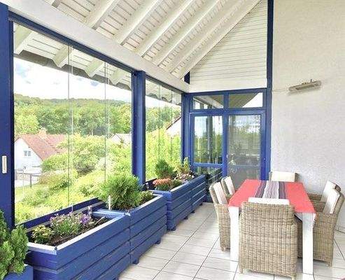 große Terrasse+Windschutz