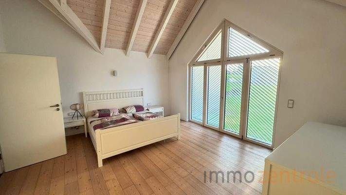 WhatsApp Image 2025-10-10 at 10.41.21 (3)