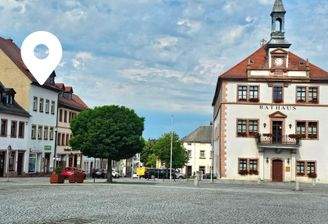 Marktplatz mit Rathaus