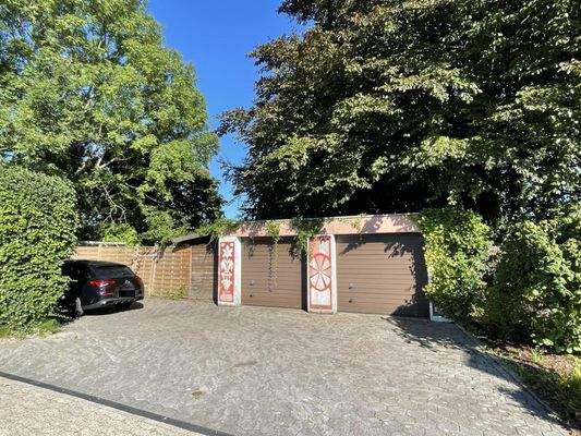 Garagen_auf Baugrundstück