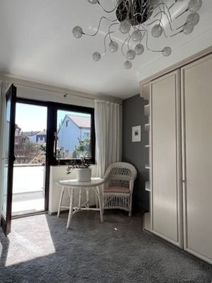 1.OG Schlafzimmer 2