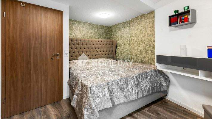 1. OG Elternschlafzimmer 1