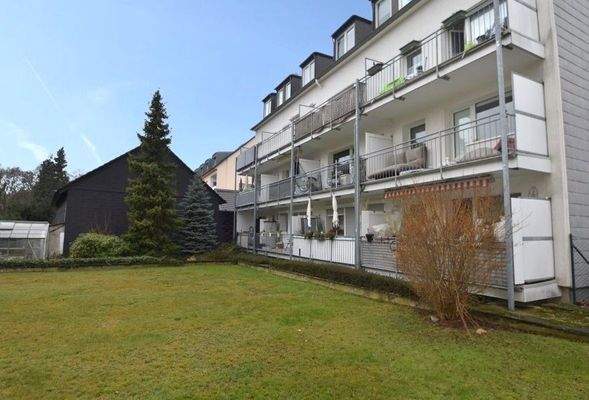 Hausansicht Rückseite, 2-Zimmer-Wohnung mit Balkon zum Kauf in Düsseldorf Wersten, Frank Ewe Immobilienmakler