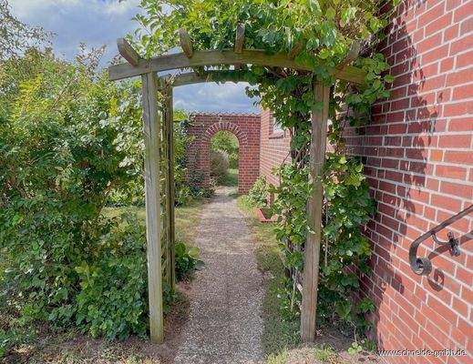 Gartenansicht Hausseite 