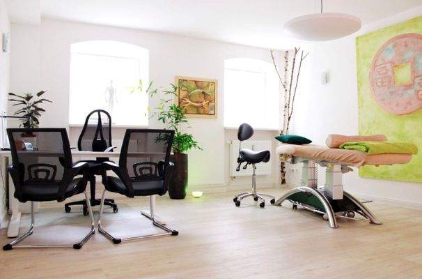 Büro und Untersuchungsraum