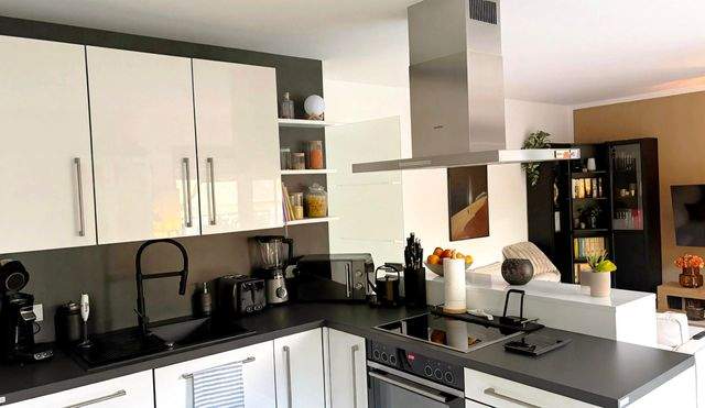 3 Zi.-Wohnung, 90 m² Wfl., Lingen City, südl. Strootgebiet, 2 große SZ, Terrasse, EBK, Stellplatz, "Penthouse- Feeling" ab 01.08.2026 - Photo 4