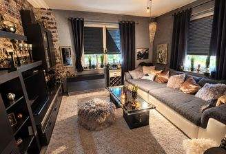 1. Wohnzimmer (Original mit KI aufgehellt)