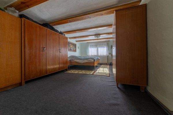 OG großes Schlafzimmer