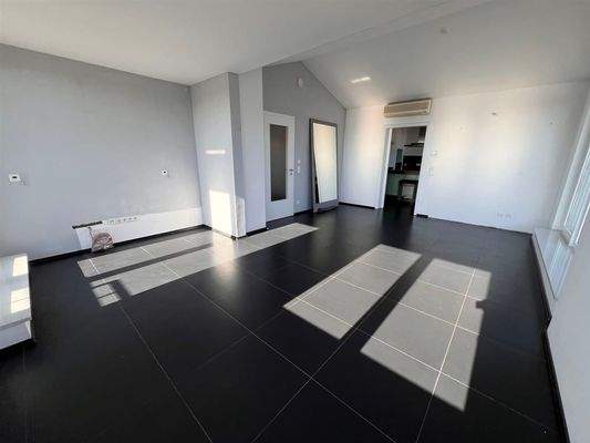 großflächig gefliest