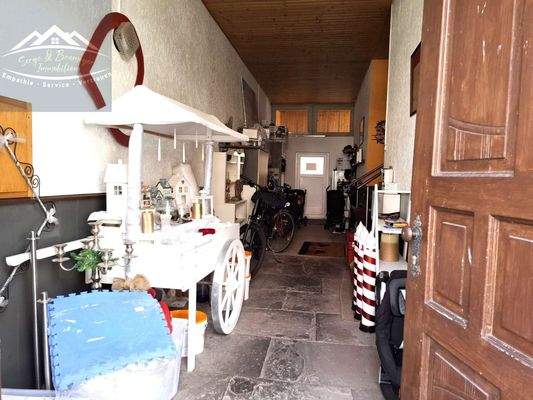 2 Eingangsbereich - Diele