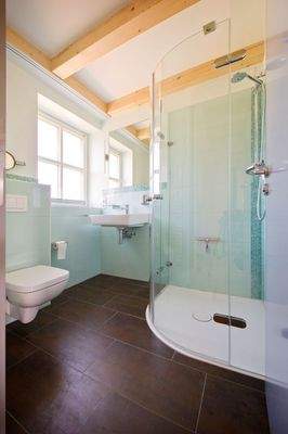 Duschbad im Hinterhaus EG