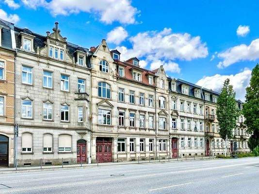 Straßenansicht in Richtung Osten