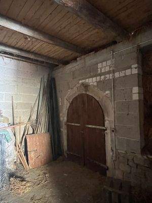 Stall mit Gewölbekeller