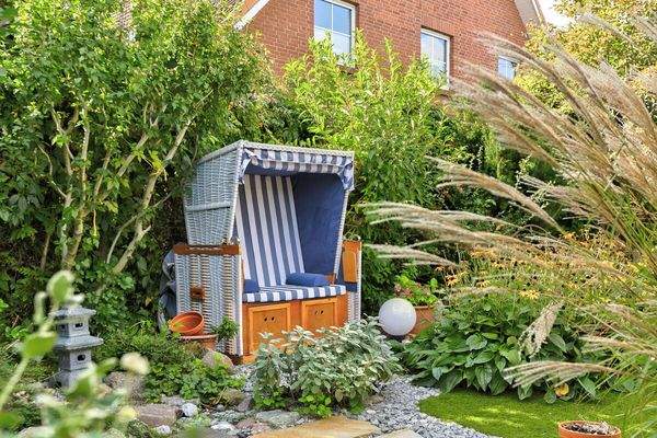 Sitzecke mit Strandkorb