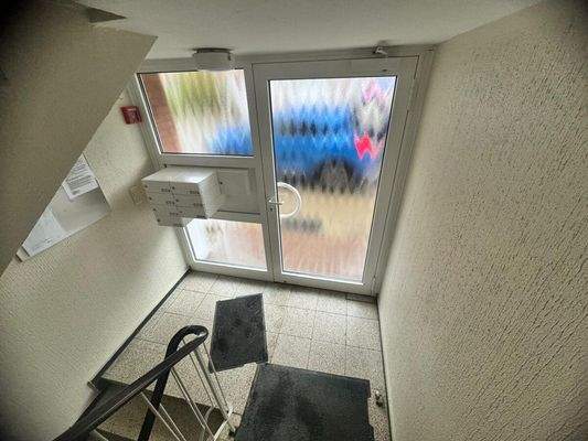 Hauseingang / Treppenhaus