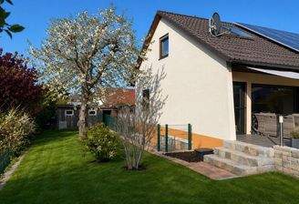 Haus mit schönem Garten